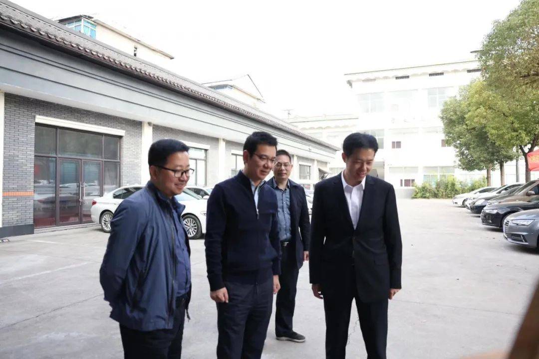 戚家村委会领导团队全新亮相，未来工作展望与蓝图